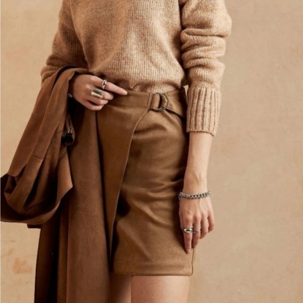 Banana Republic Brown Suede Mini Wrap Skirt Size 4
